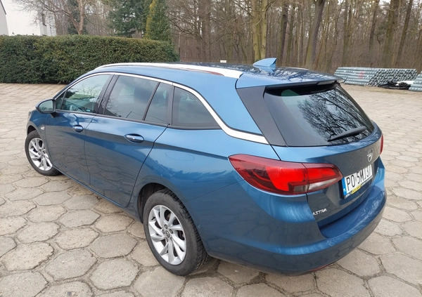 Opel Astra cena 52000 przebieg: 97000, rok produkcji 2016 z Leszno małe 191